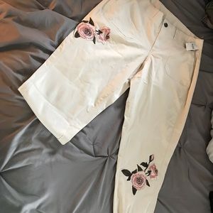 Lane Bryant khaki crop/capris